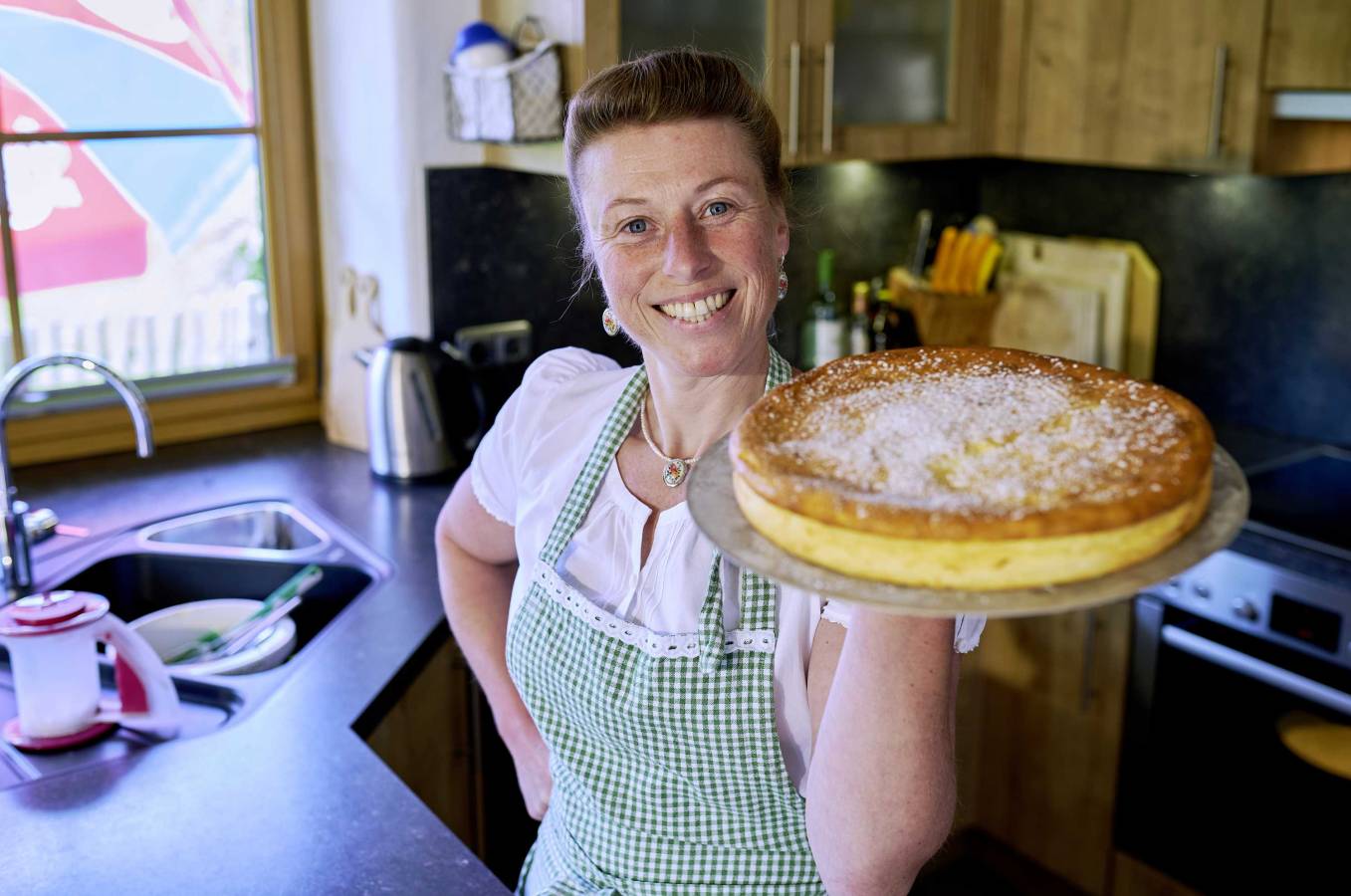 Leckerer Topfenkuchen frisch von der Sennerin im Gschoßkaser auf der Mordaualm